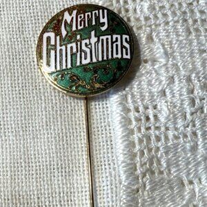 Merry Christmas Enemal Hat Pin / pin by Cenennia